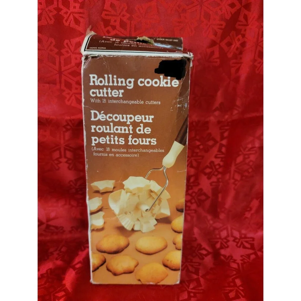 Vintage Rolling Cookie Cutter with 18 Interchangeable Cutters Shapes Christmas